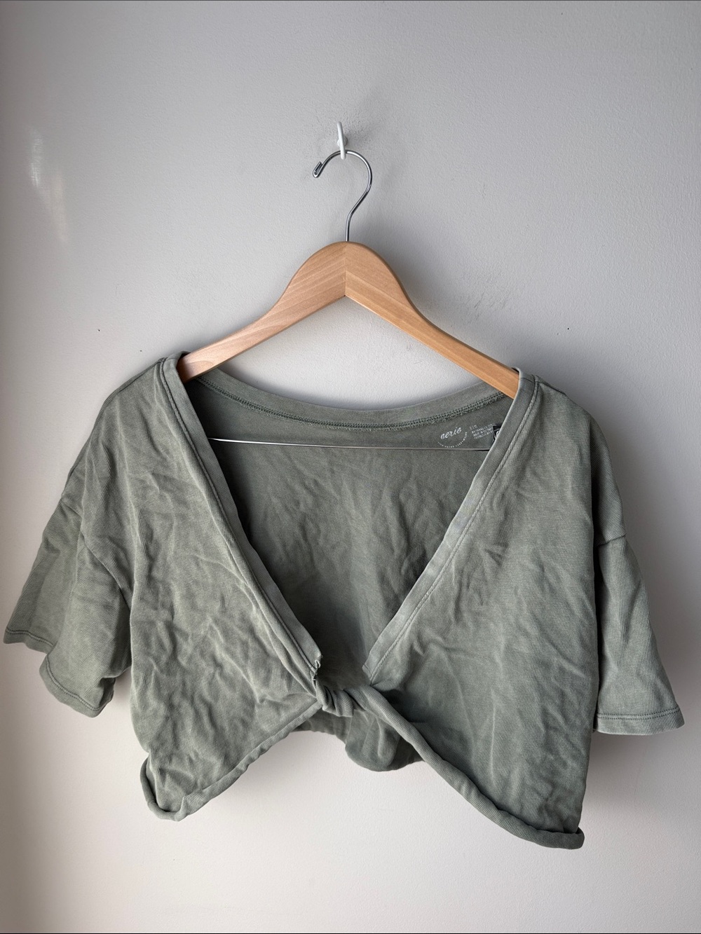 Aerie Flip Out T-Shirt Sage Green Reversible Twist Front Cropped Tee